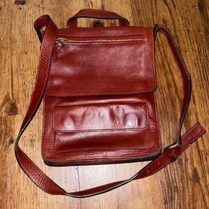 At Guey Brown/Red Leather Messenger Bag
